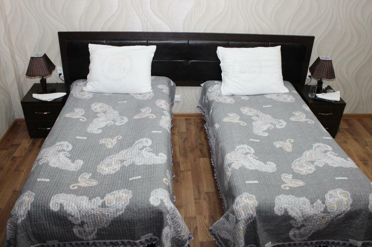 Hotel Zarafshon In Душанбе Экстерьер фото